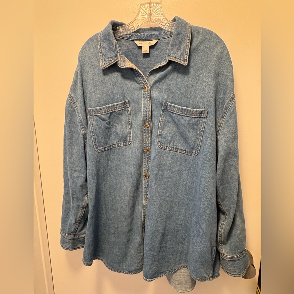 Old Navy XL Blue Denim Button Down “Boyfriend Shirt”